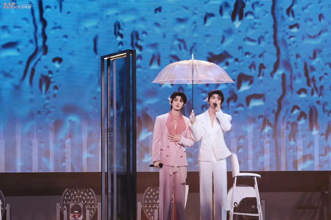 w9374-640.jpg